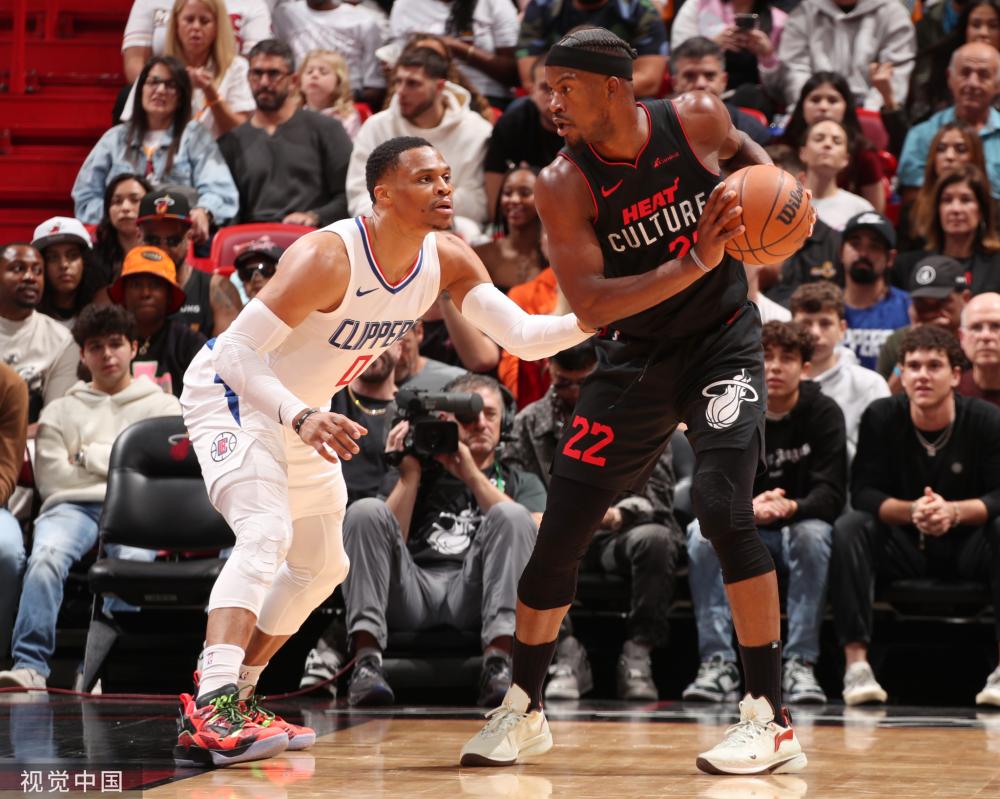 始走向紧张 始走向紧张